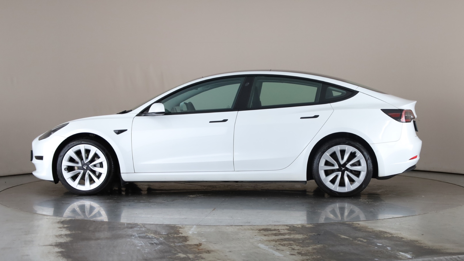 Tesla Model 3 RWD 4dr Auto