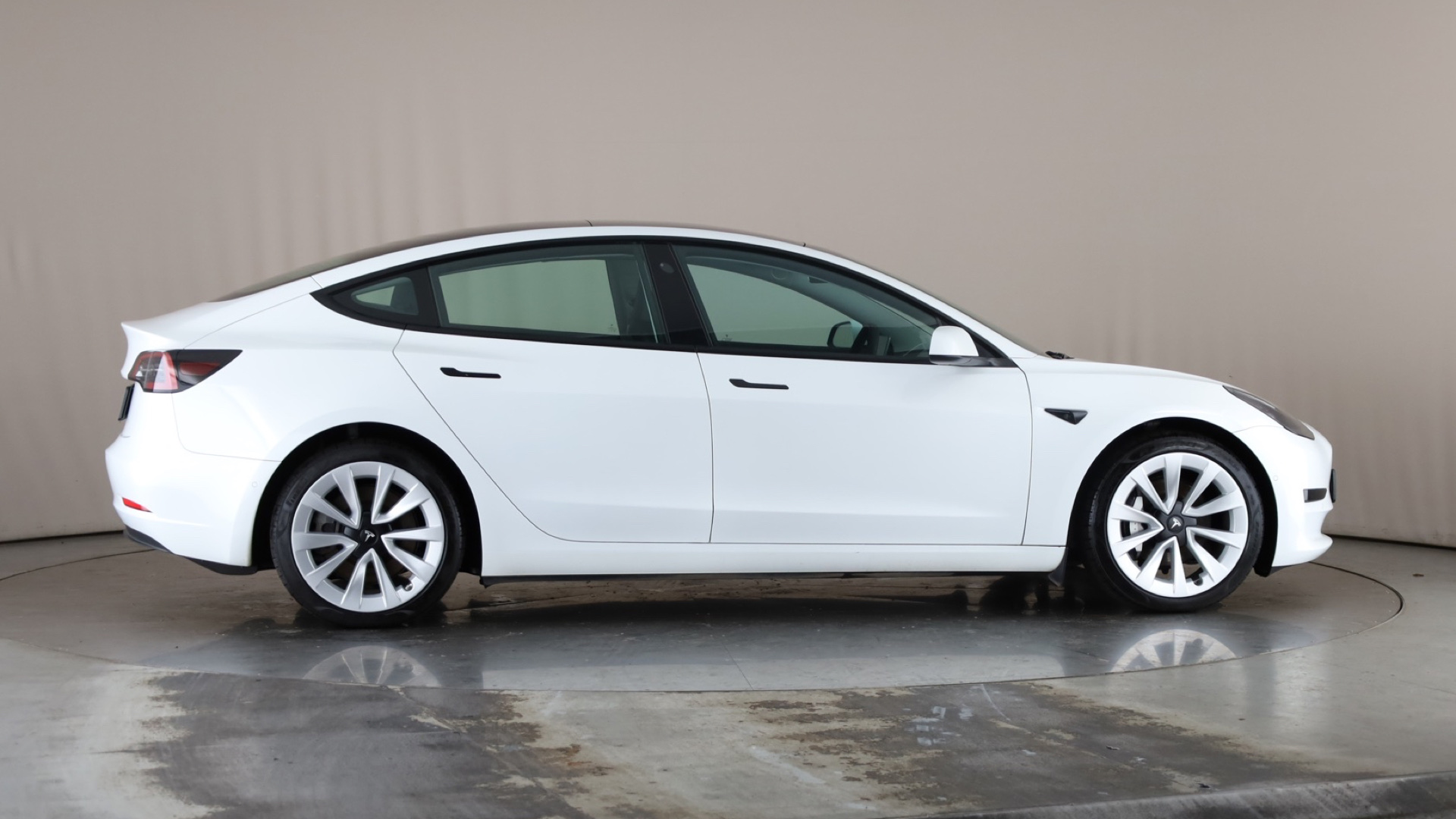 Tesla Model 3 RWD 4dr Auto