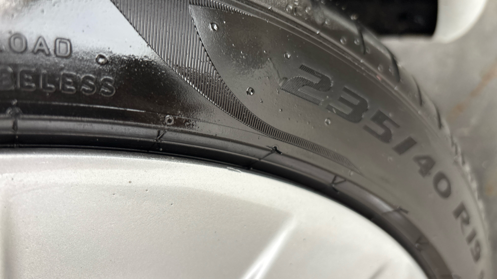 Tesla Model 3 RWD 4dr Auto