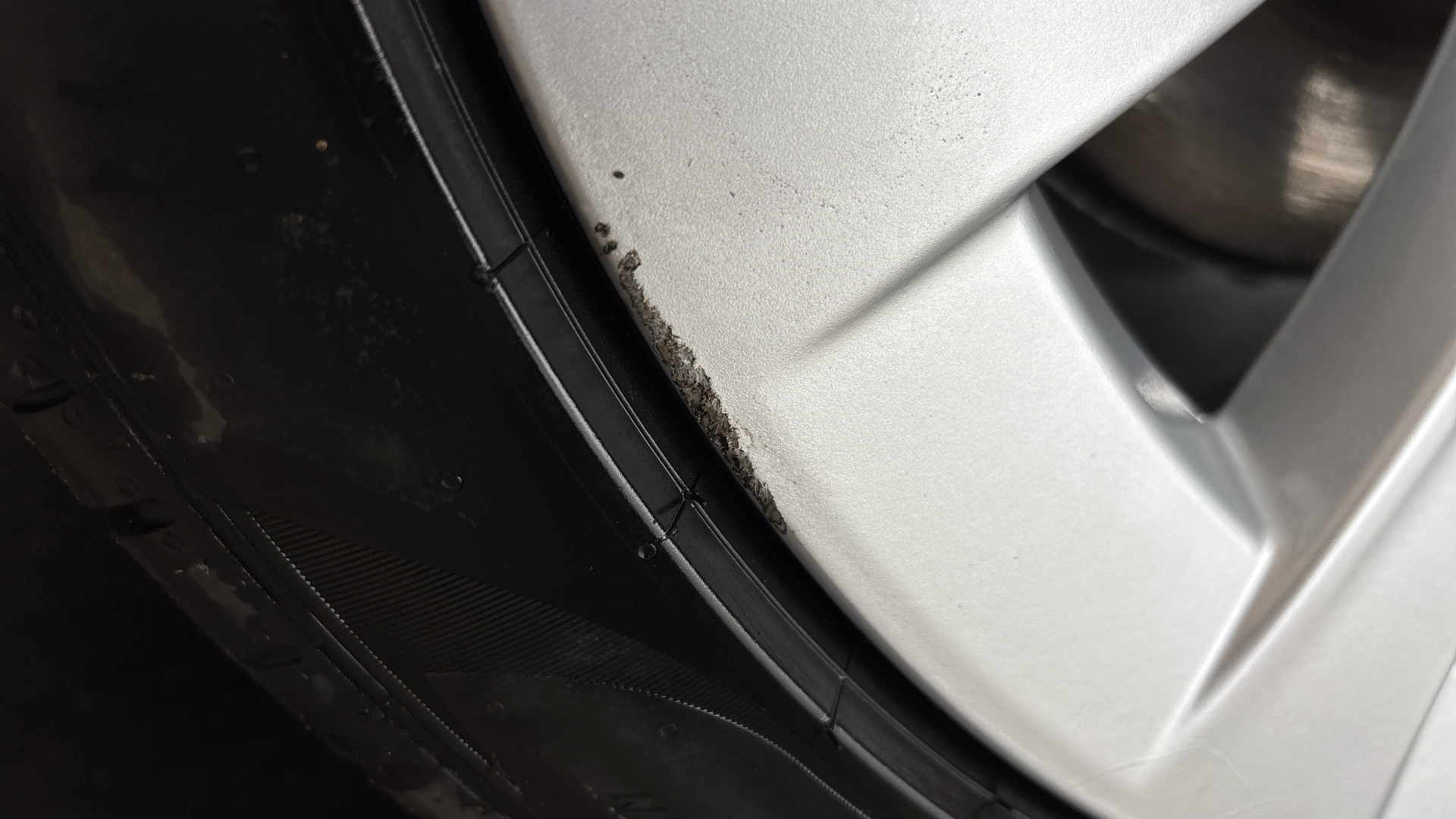 Tesla Model 3 RWD 4dr Auto