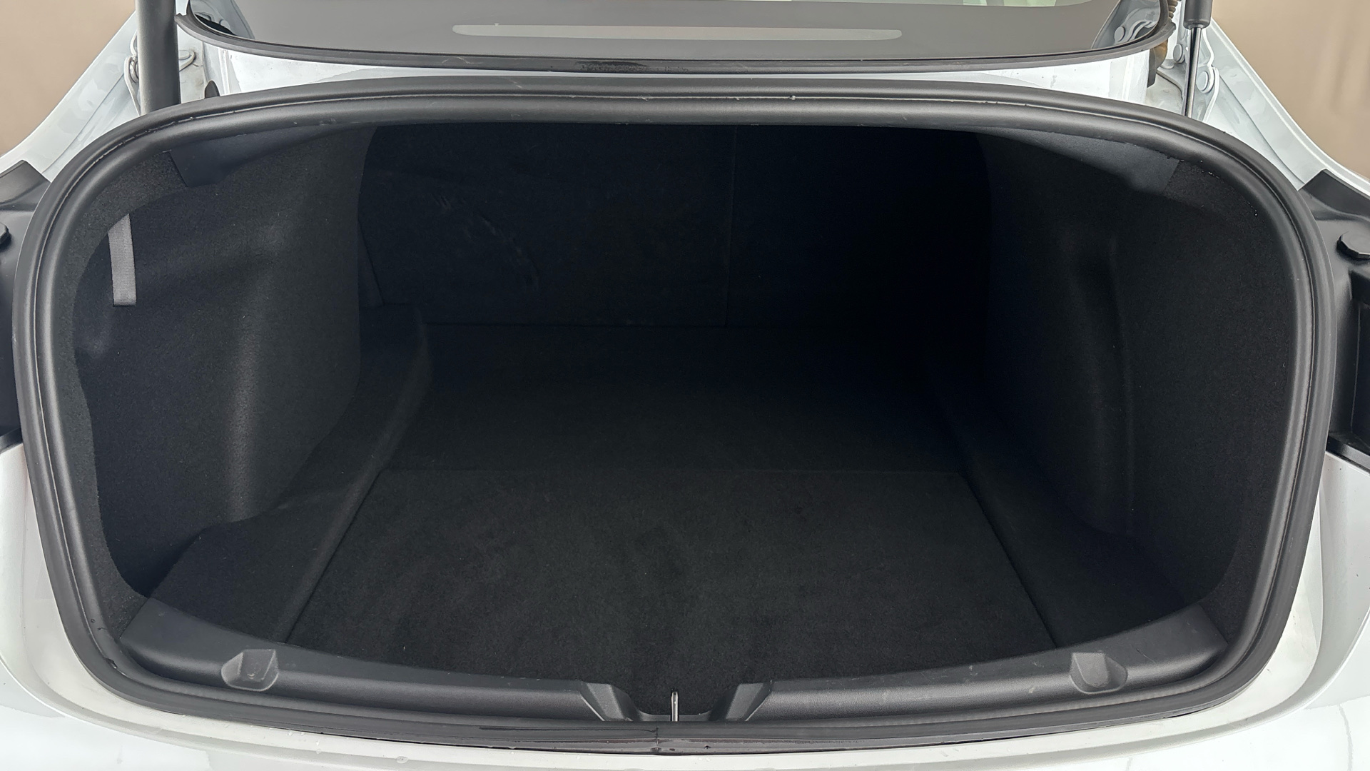 Tesla Model 3 RWD 4dr Auto