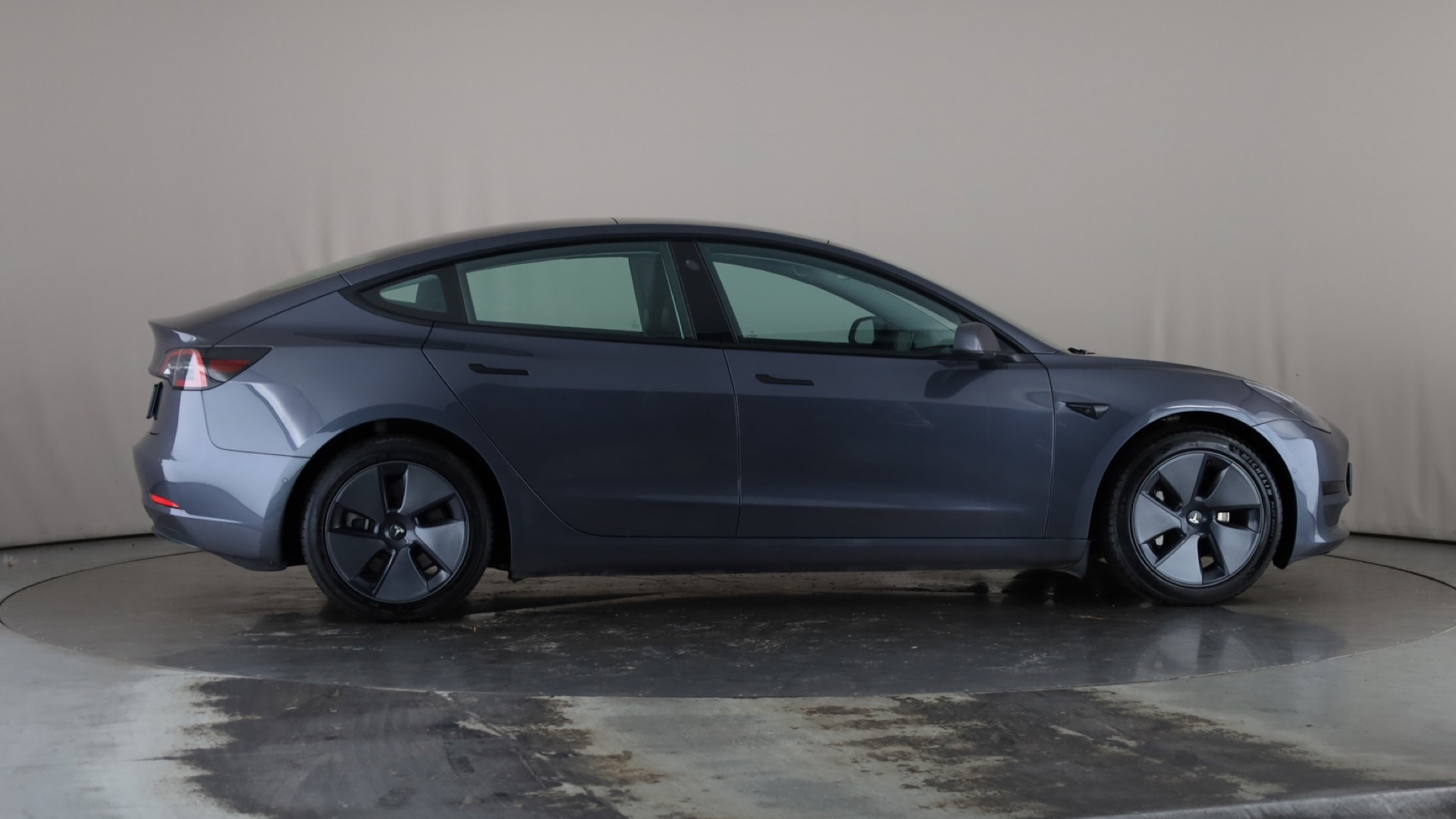 Tesla Model 3 RWD 4dr Auto