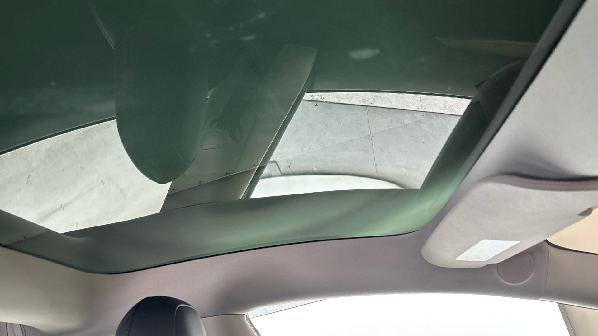 Tesla Model 3 RWD 4dr Auto