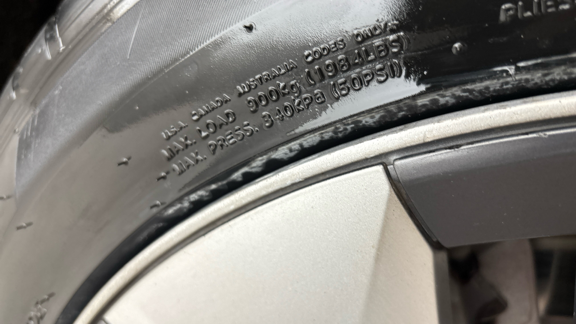 Tesla Model Y Long Range AWD 5dr Auto