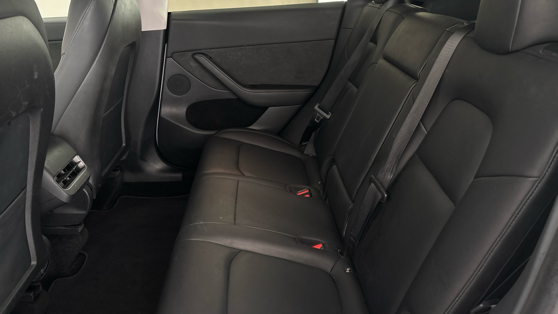 Tesla Model Y Long Range AWD 5dr Auto