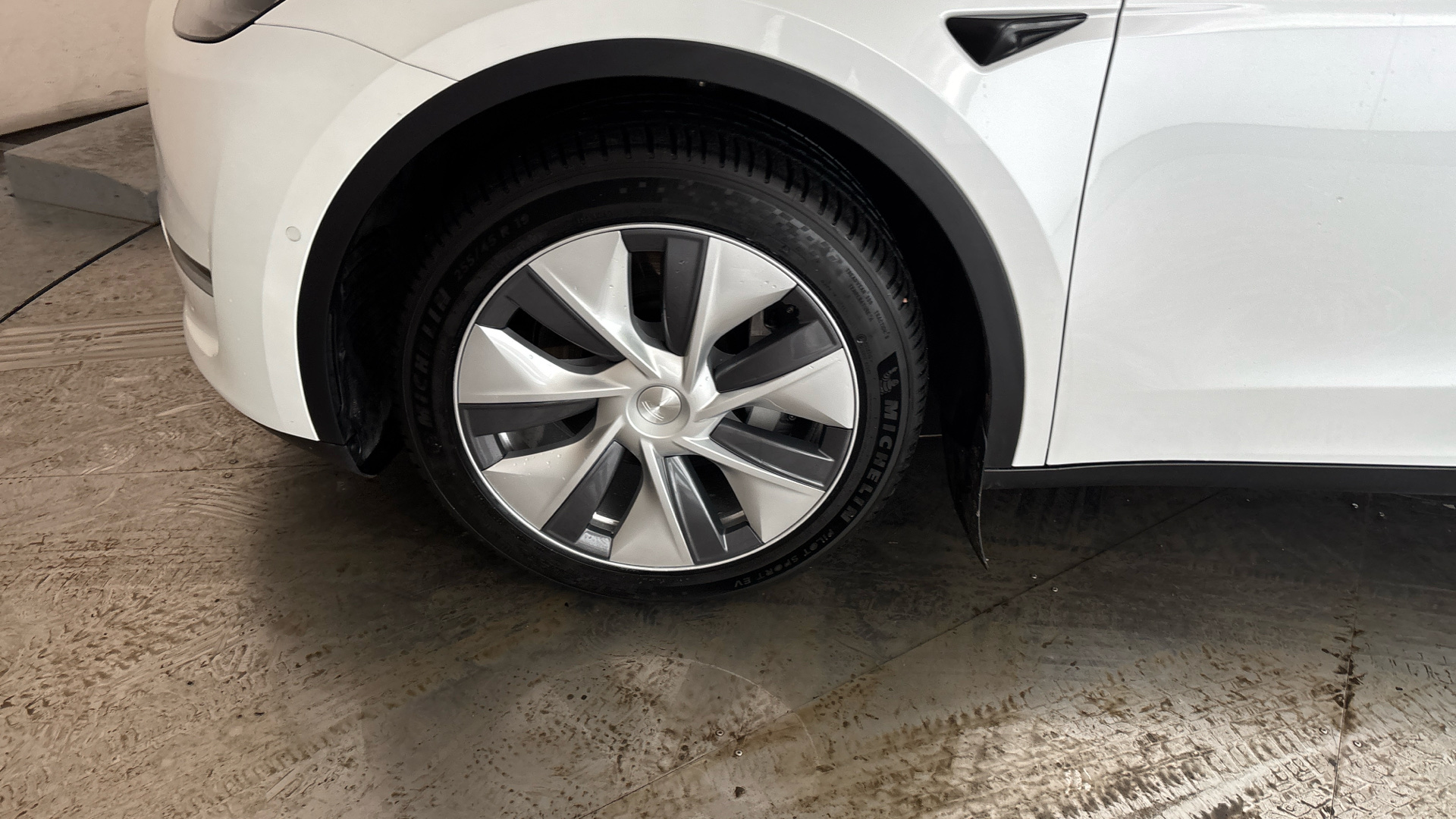 4020671 Long Range AWD 5dr Auto