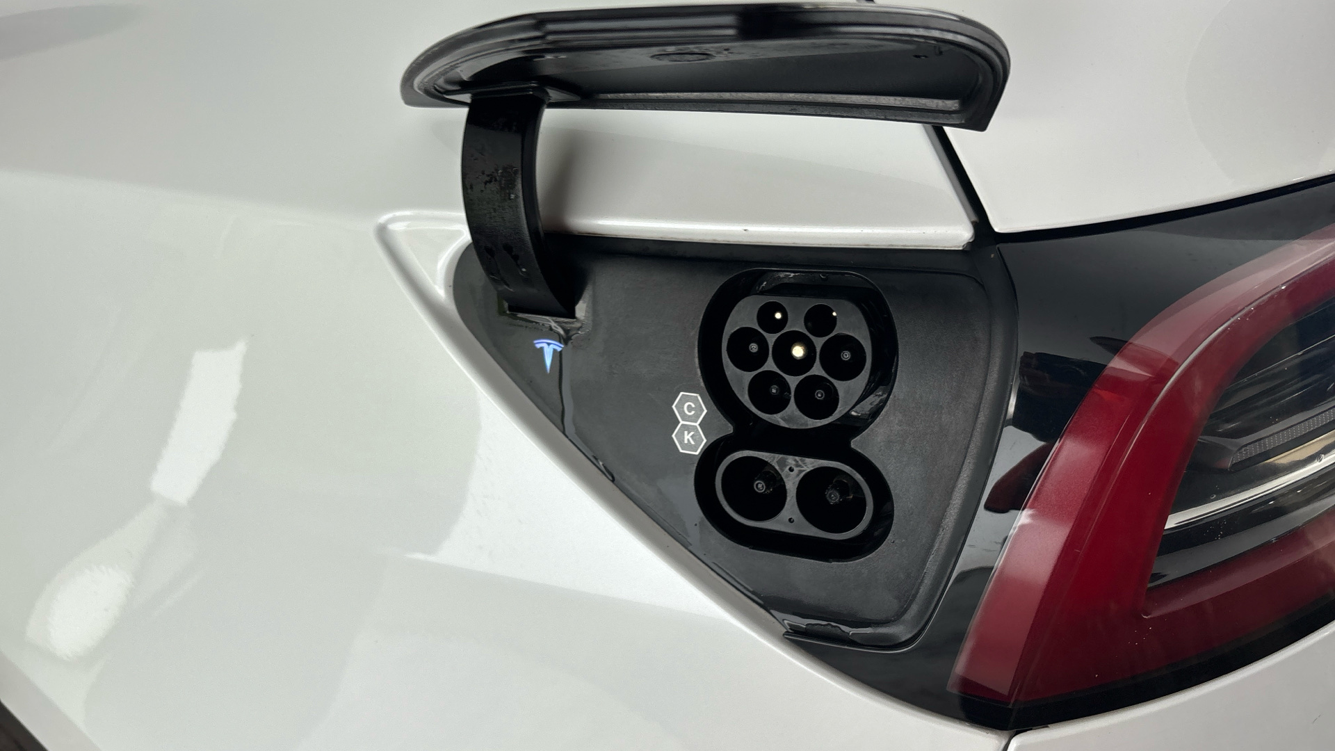 4020671 Long Range AWD 5dr Auto