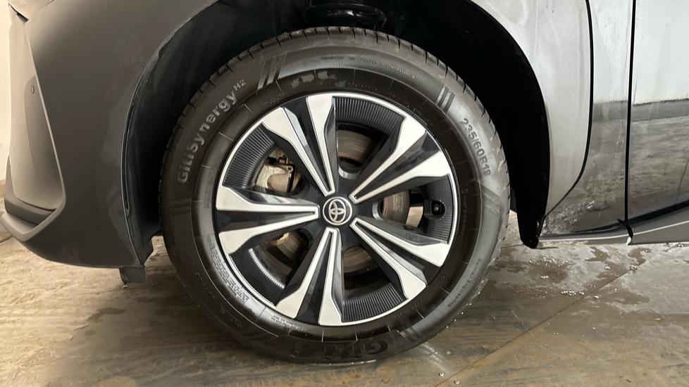 Toyota BZ4X Image 17