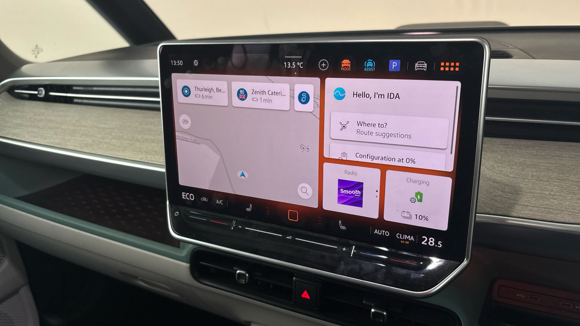 4027533 210kW Style Pro 86kWh 5dr LWB At 7St/Comf/Design+