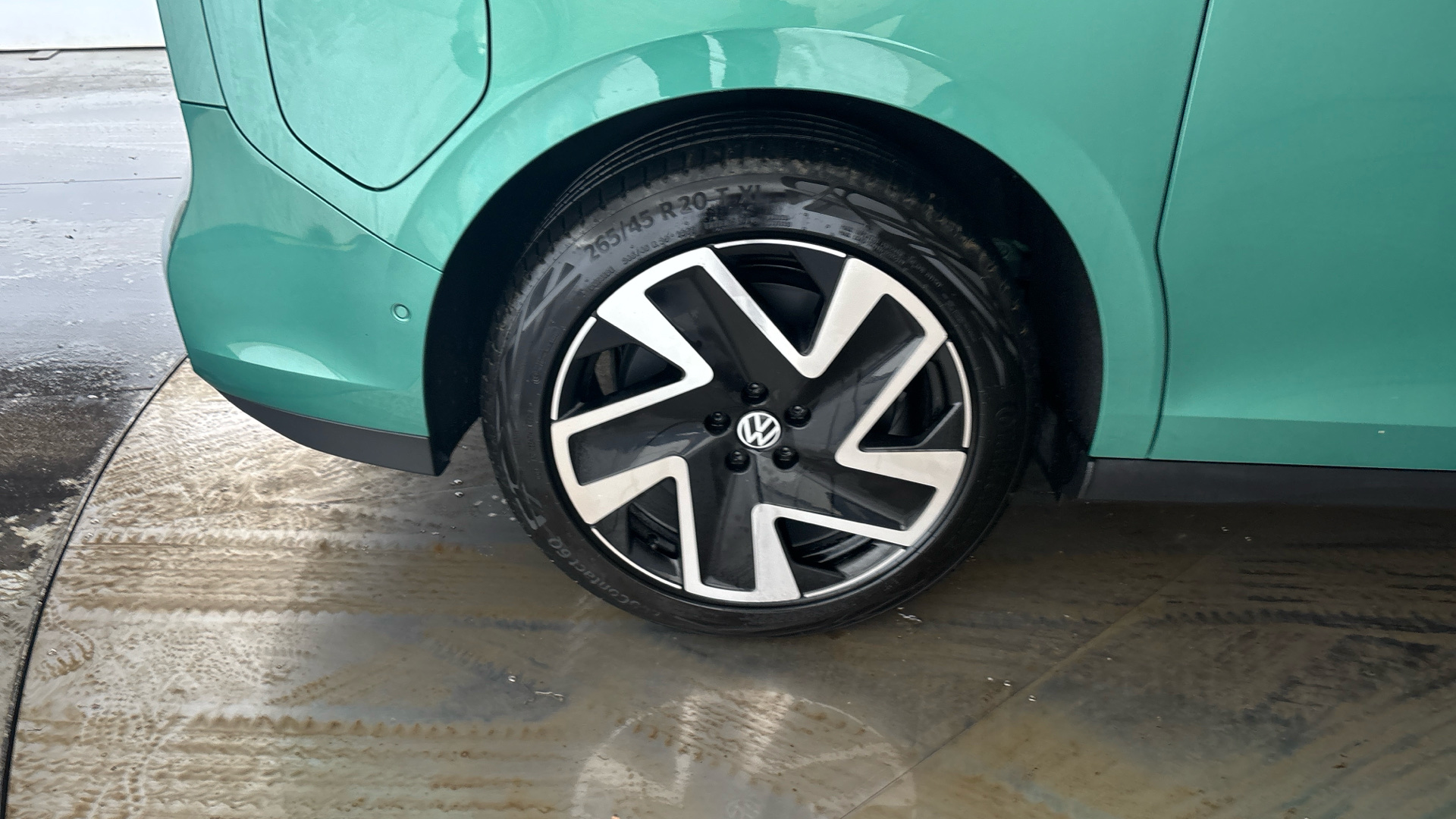 4027533 210kW Style Pro 86kWh 5dr LWB At 7St/Comf/Design+