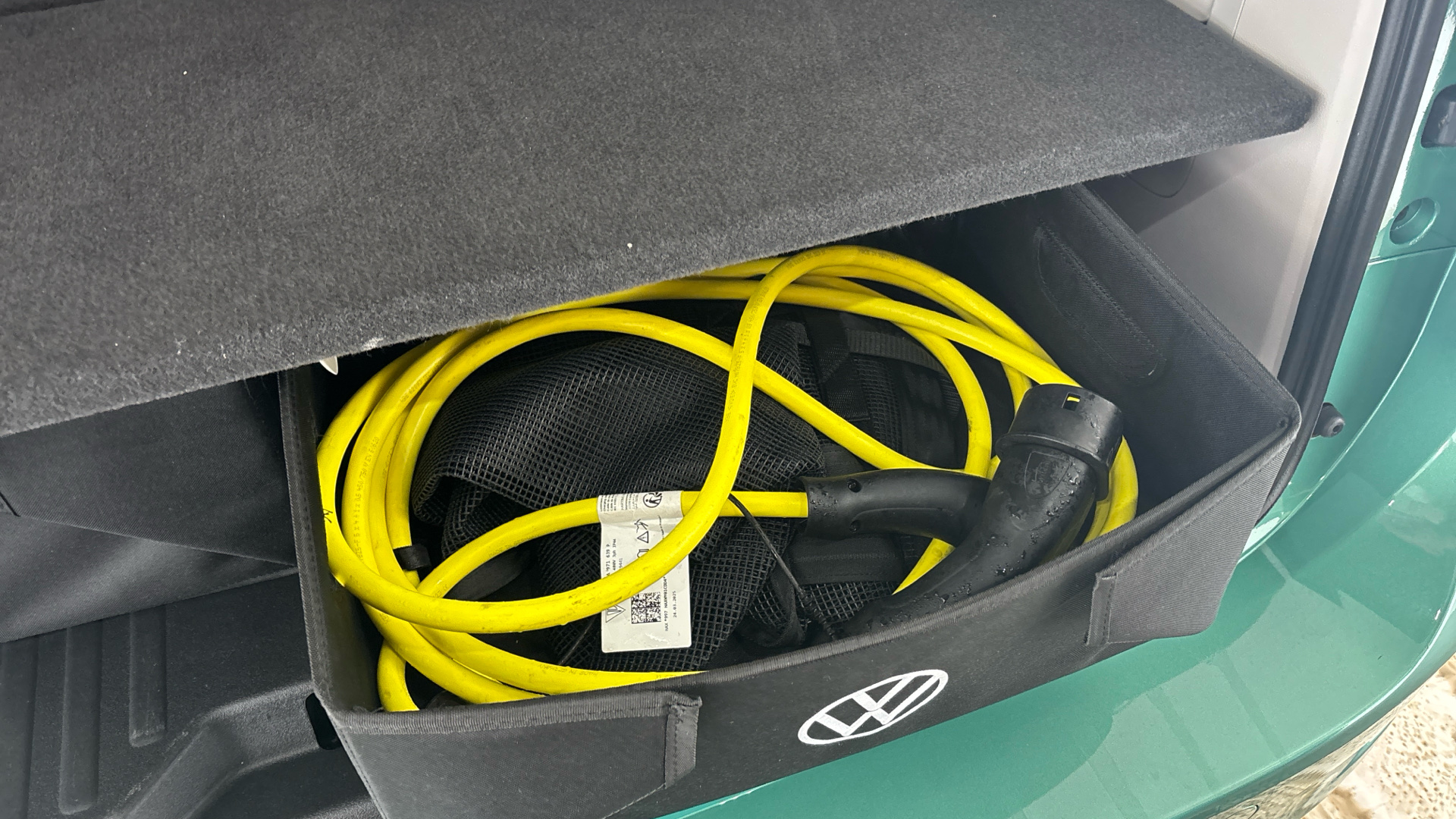 4027533 210kW Style Pro 86kWh 5dr LWB At 7St/Comf/Design+