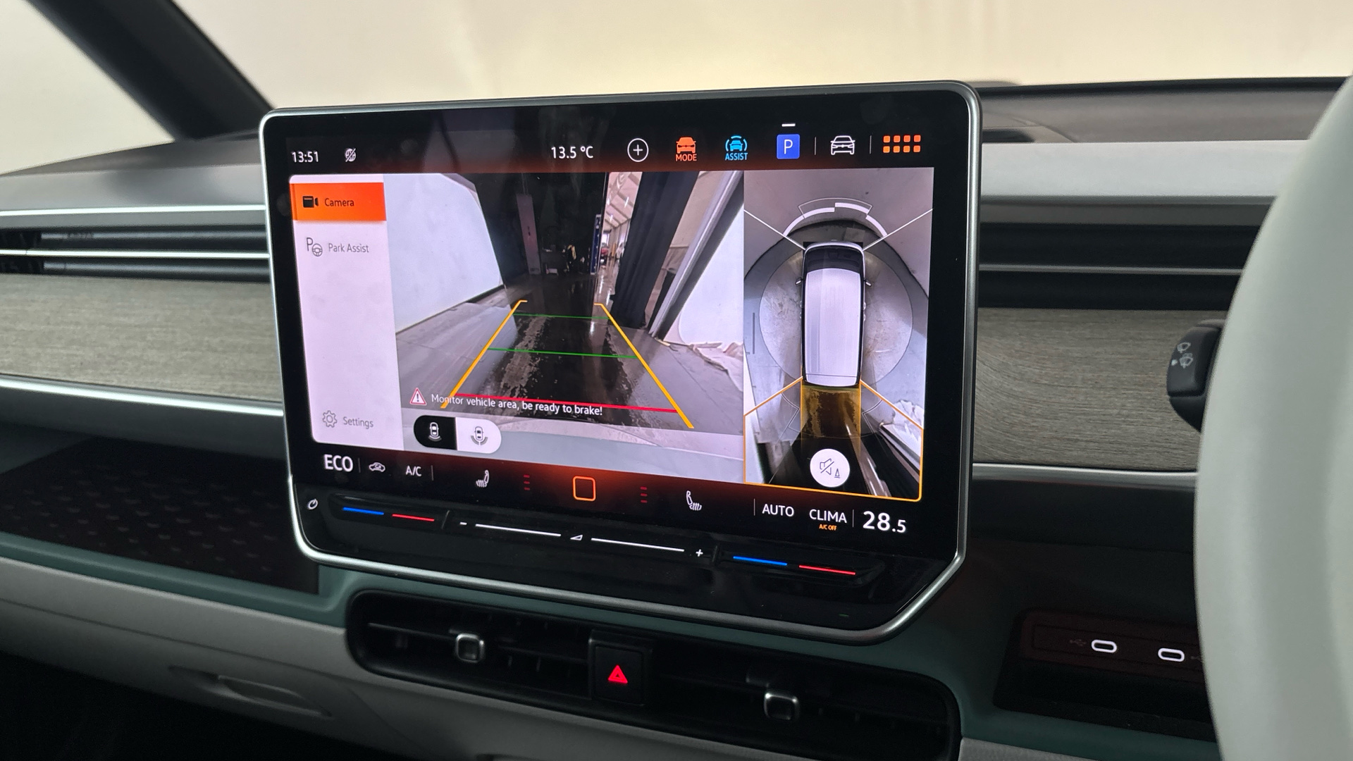 4027533 210kW Style Pro 86kWh 5dr LWB At 7St/Comf/Design+