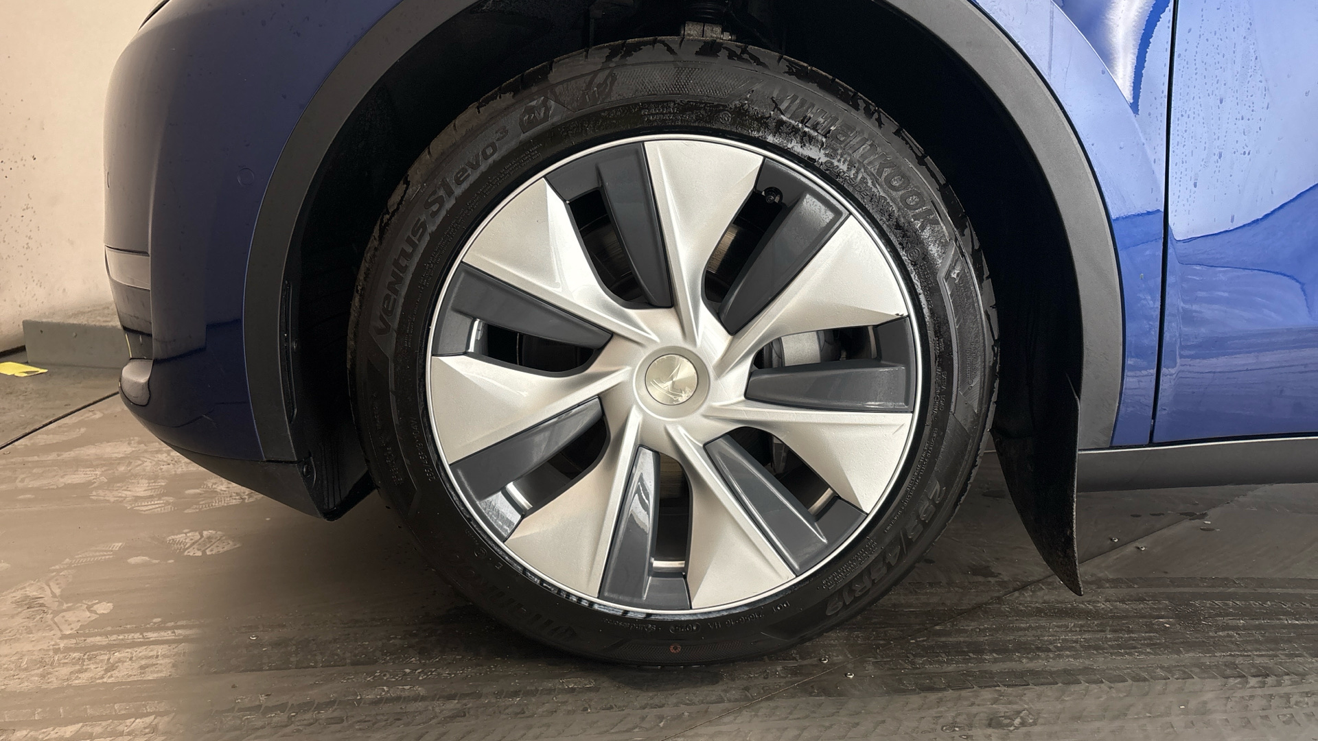 4020657 Long Range AWD 5dr Auto