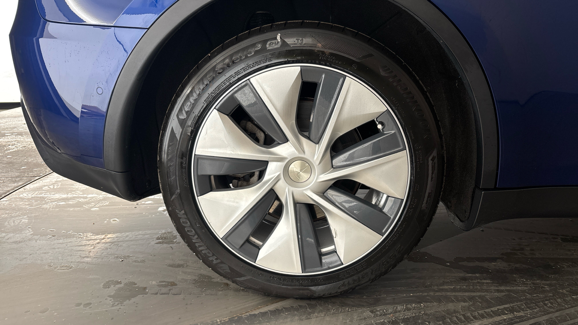 4020657 Long Range AWD 5dr Auto