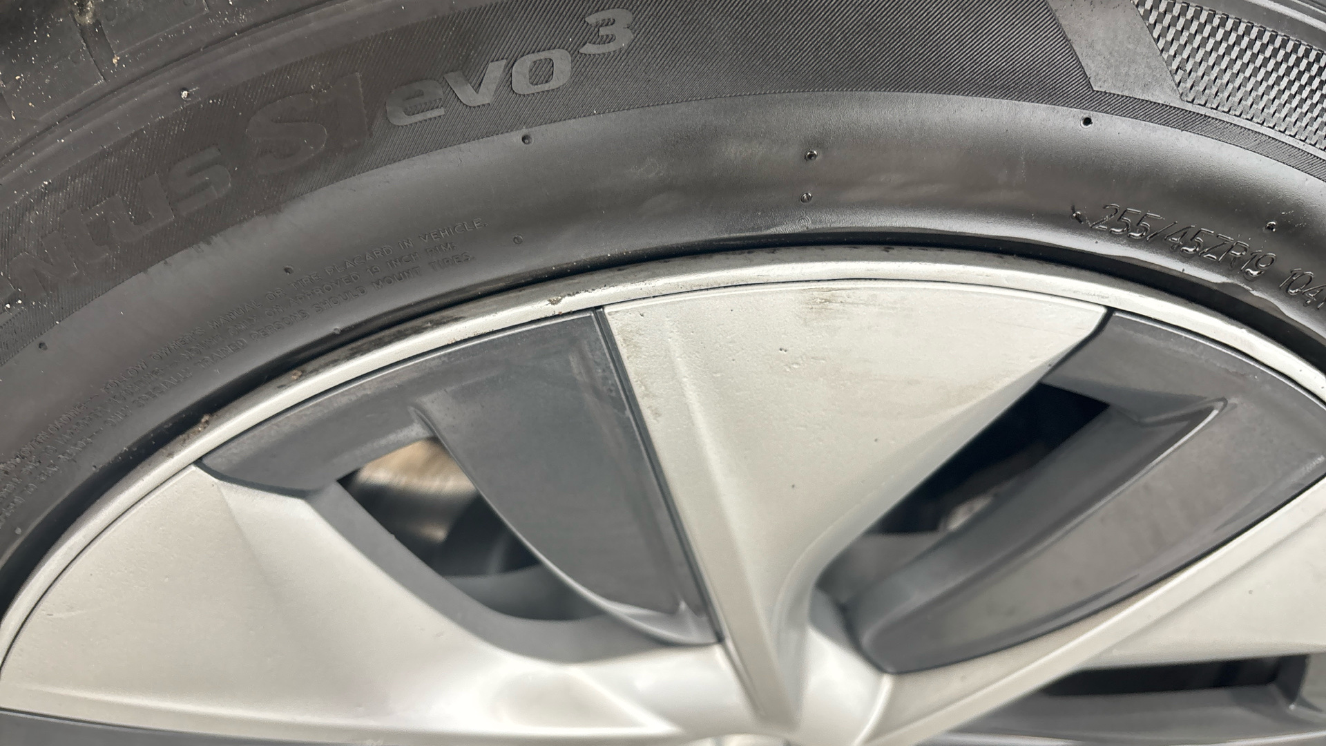 4027508 Long Range AWD 5dr Auto