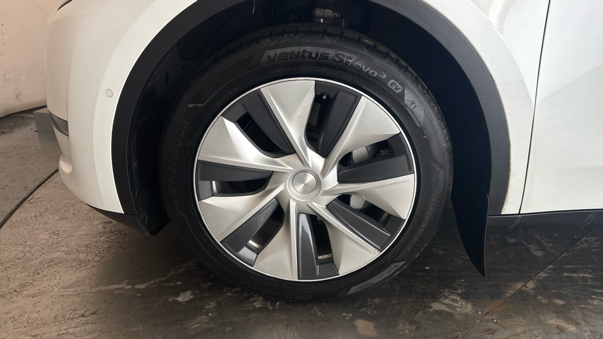 4027508 Long Range AWD 5dr Auto