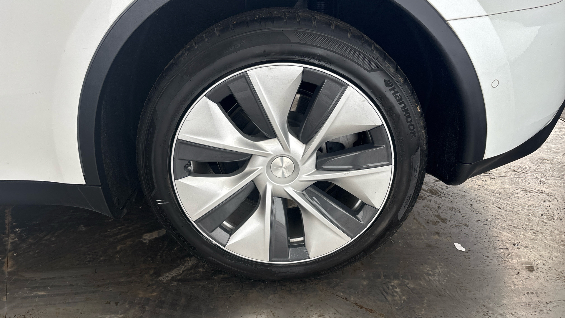 4027508 Long Range AWD 5dr Auto