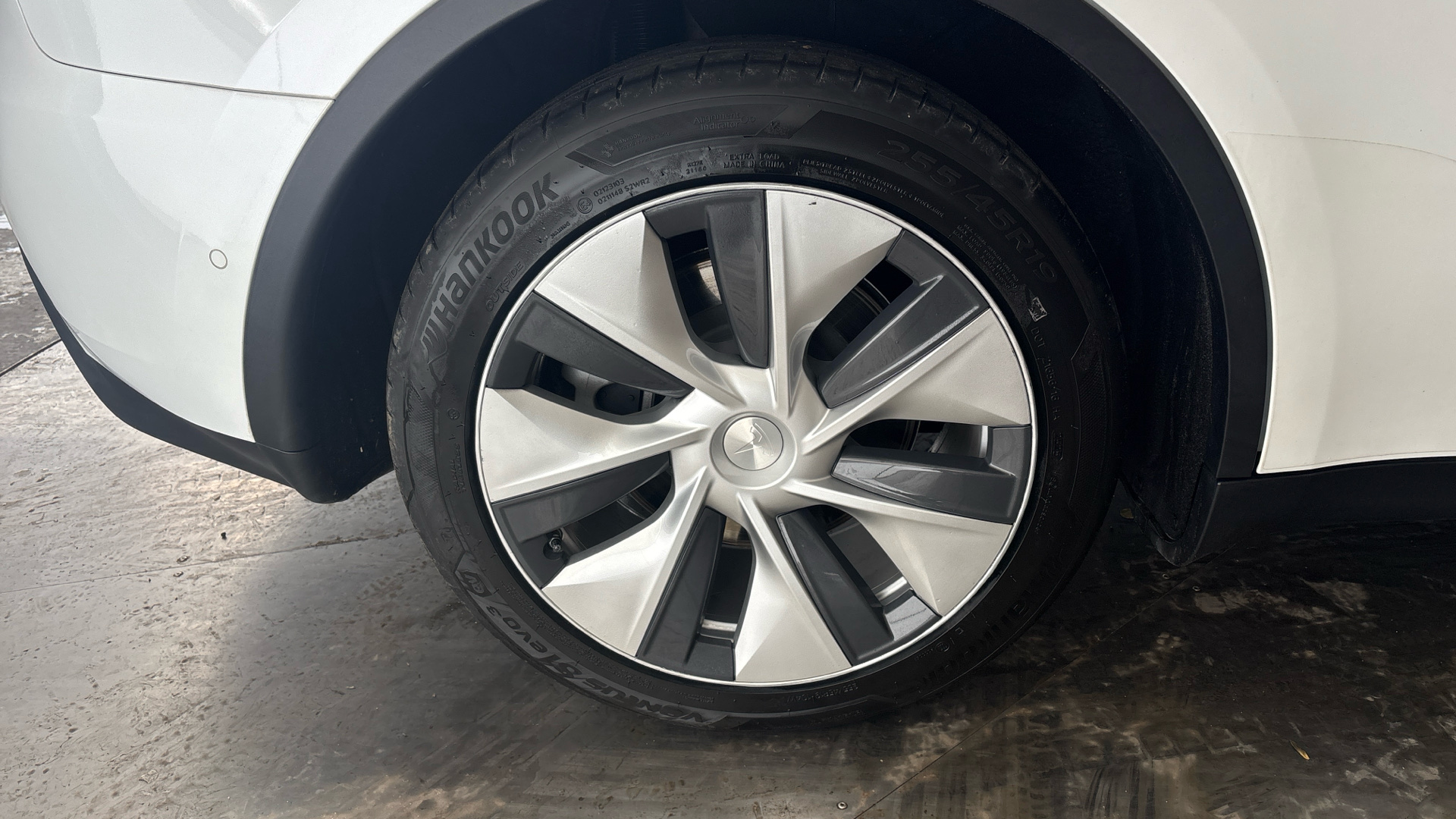 4027508 Long Range AWD 5dr Auto