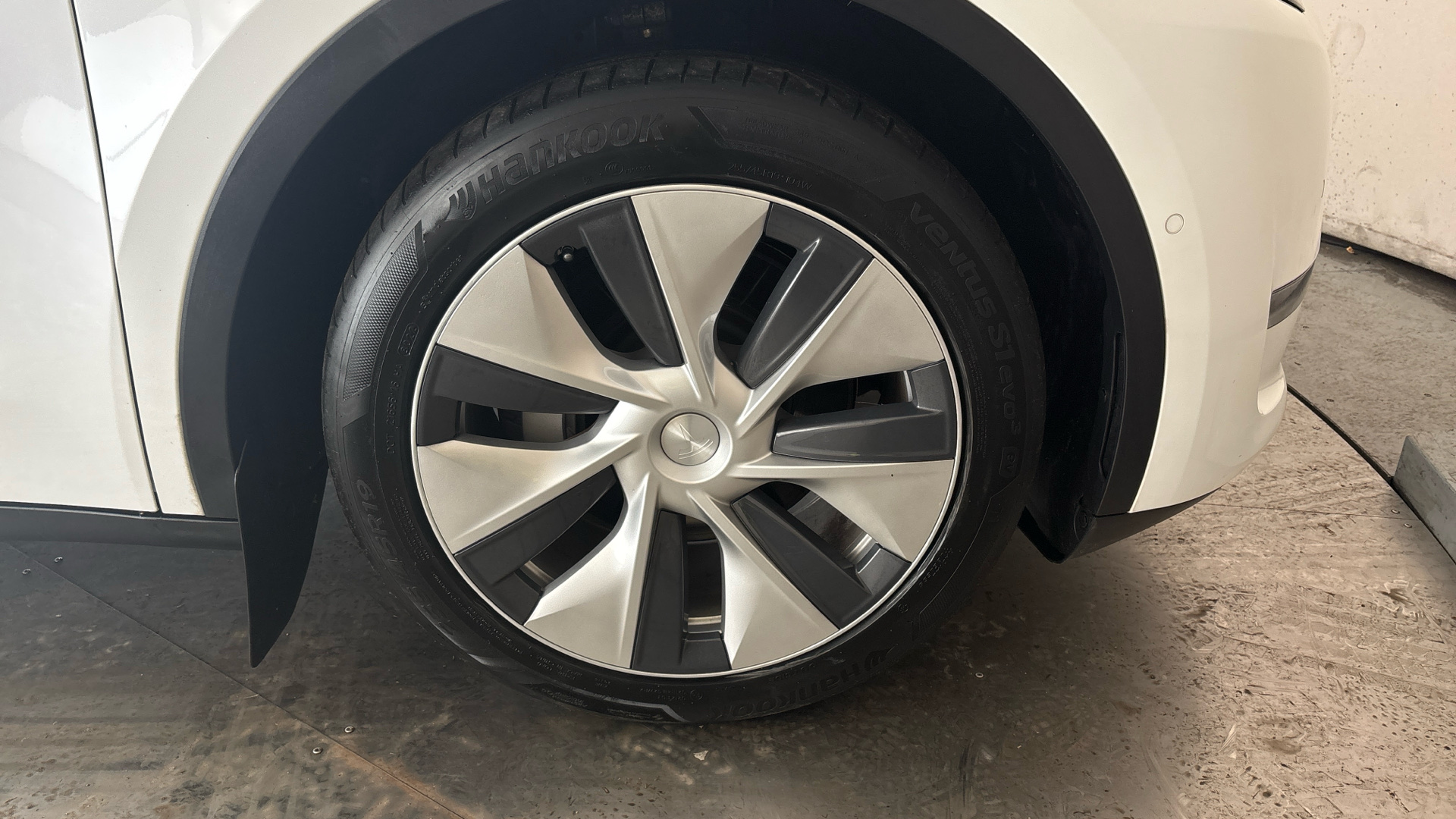 4027508 Long Range AWD 5dr Auto