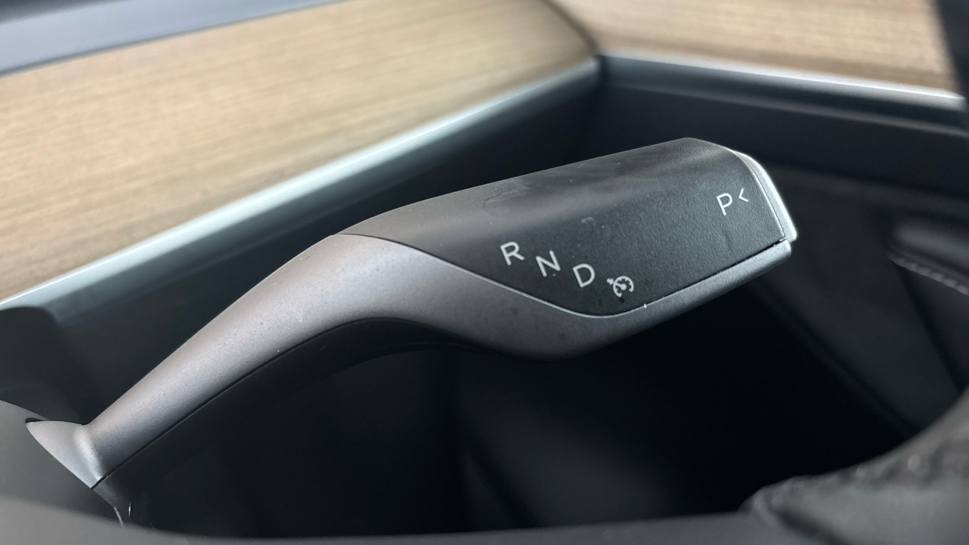 4027508 Long Range AWD 5dr Auto