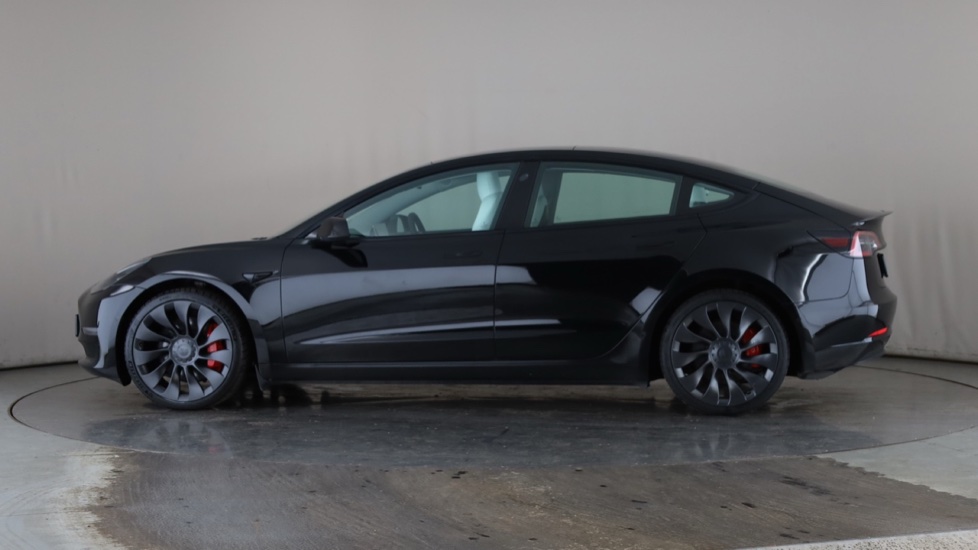 TESLA MODEL 3 Image 2