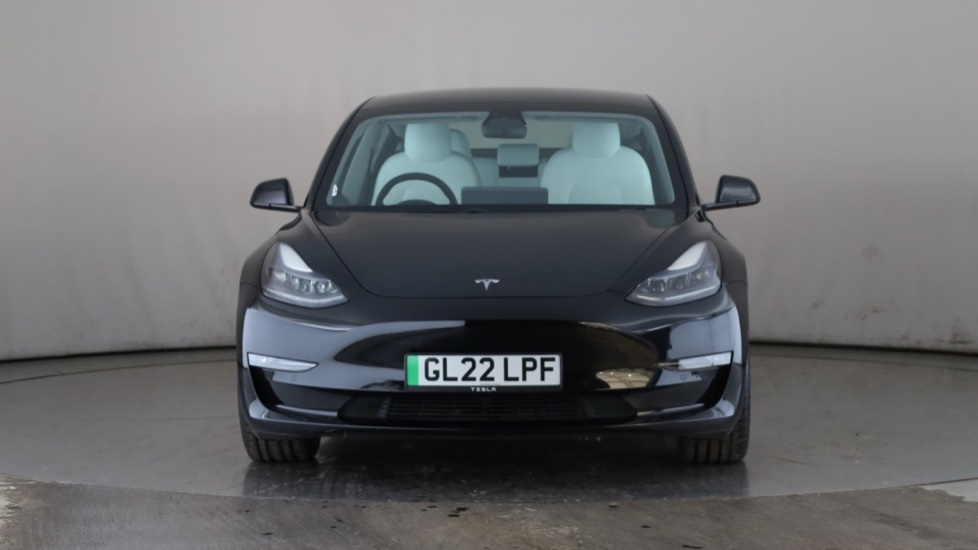 TESLA MODEL 3 Image 8