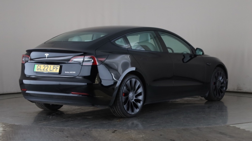 TESLA MODEL 3 Image 5