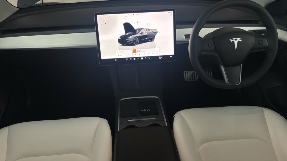 TESLA MODEL 3 Image 11