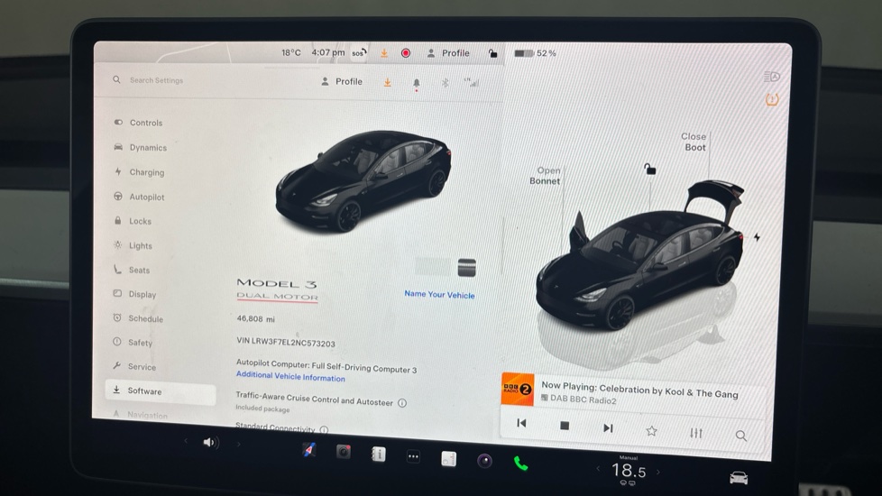 TESLA MODEL 3 Image 13