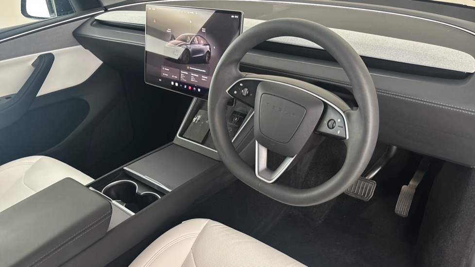 TESLA MODEL Y Image 9