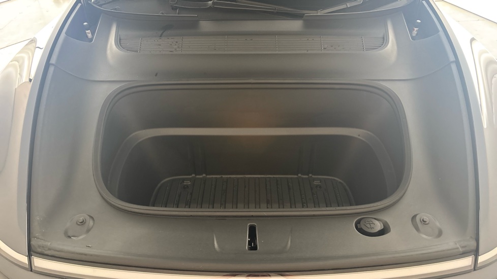 TESLA MODEL Y Image 16