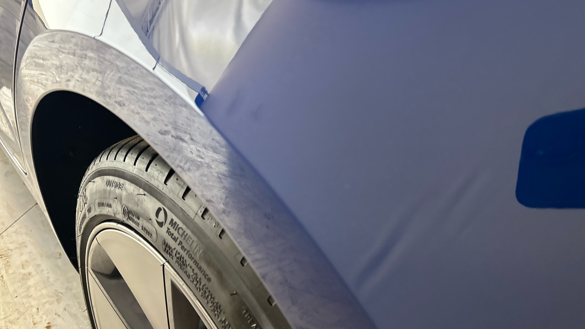 4020693 Long Range AWD 4dr Auto