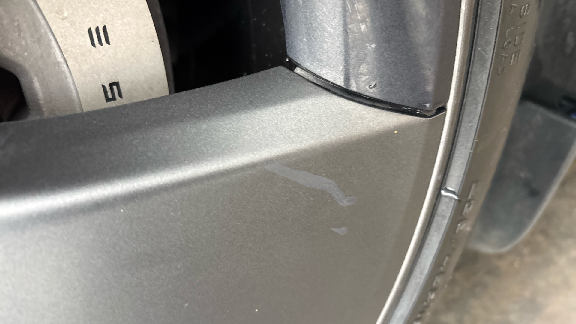 4020693 Long Range AWD 4dr Auto