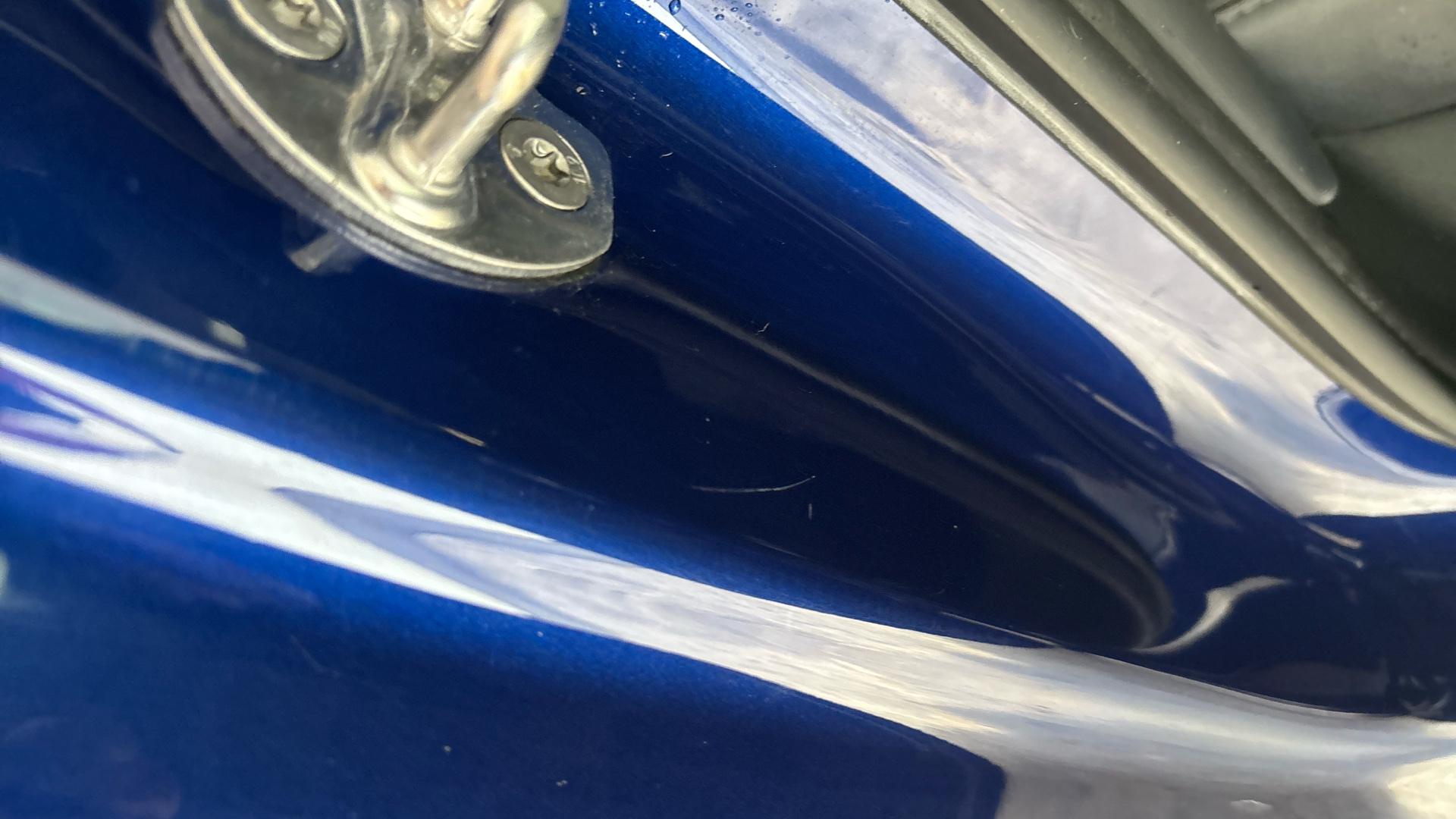 4020693 Long Range AWD 4dr Auto