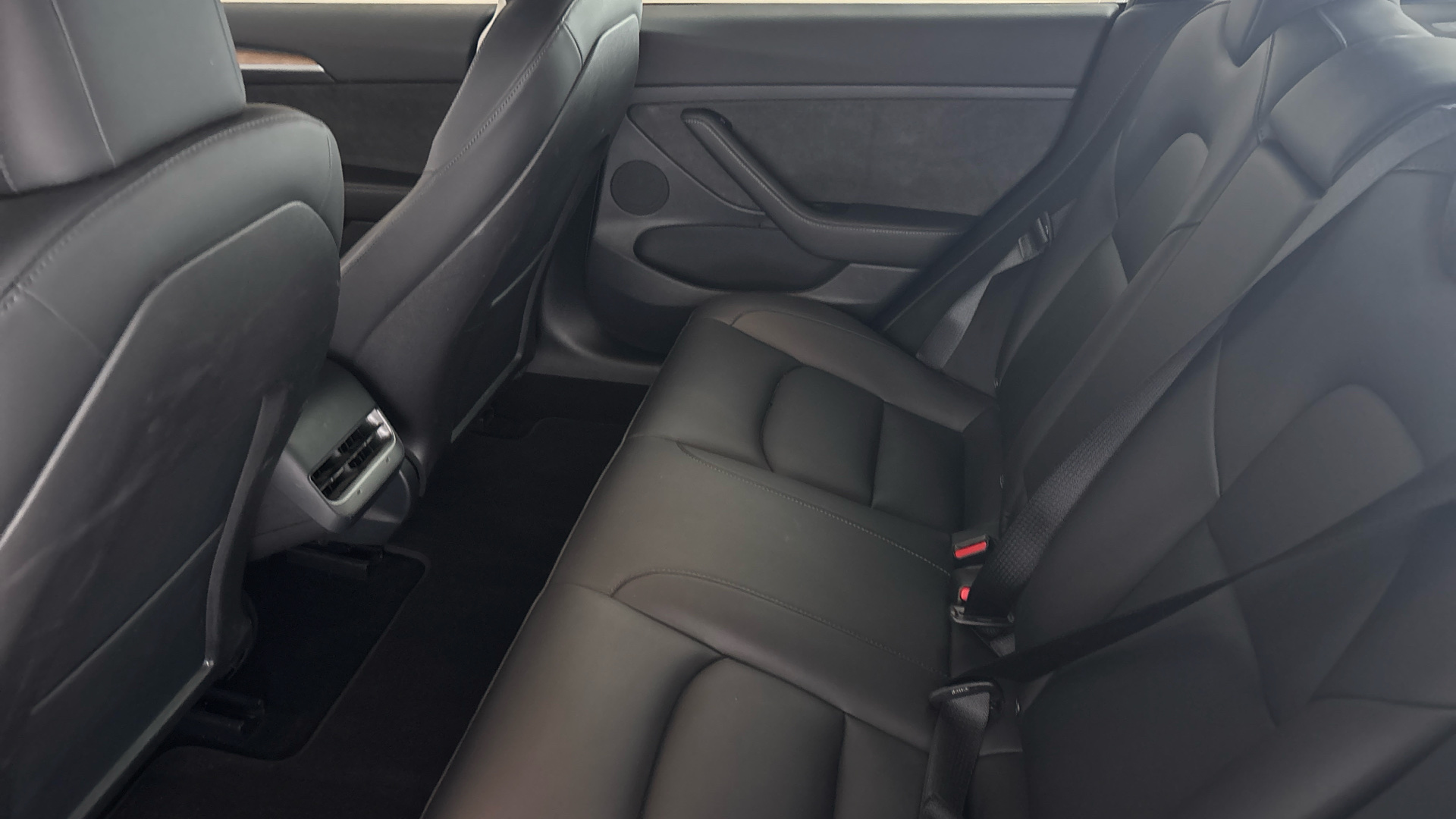 4020693 Long Range AWD 4dr Auto