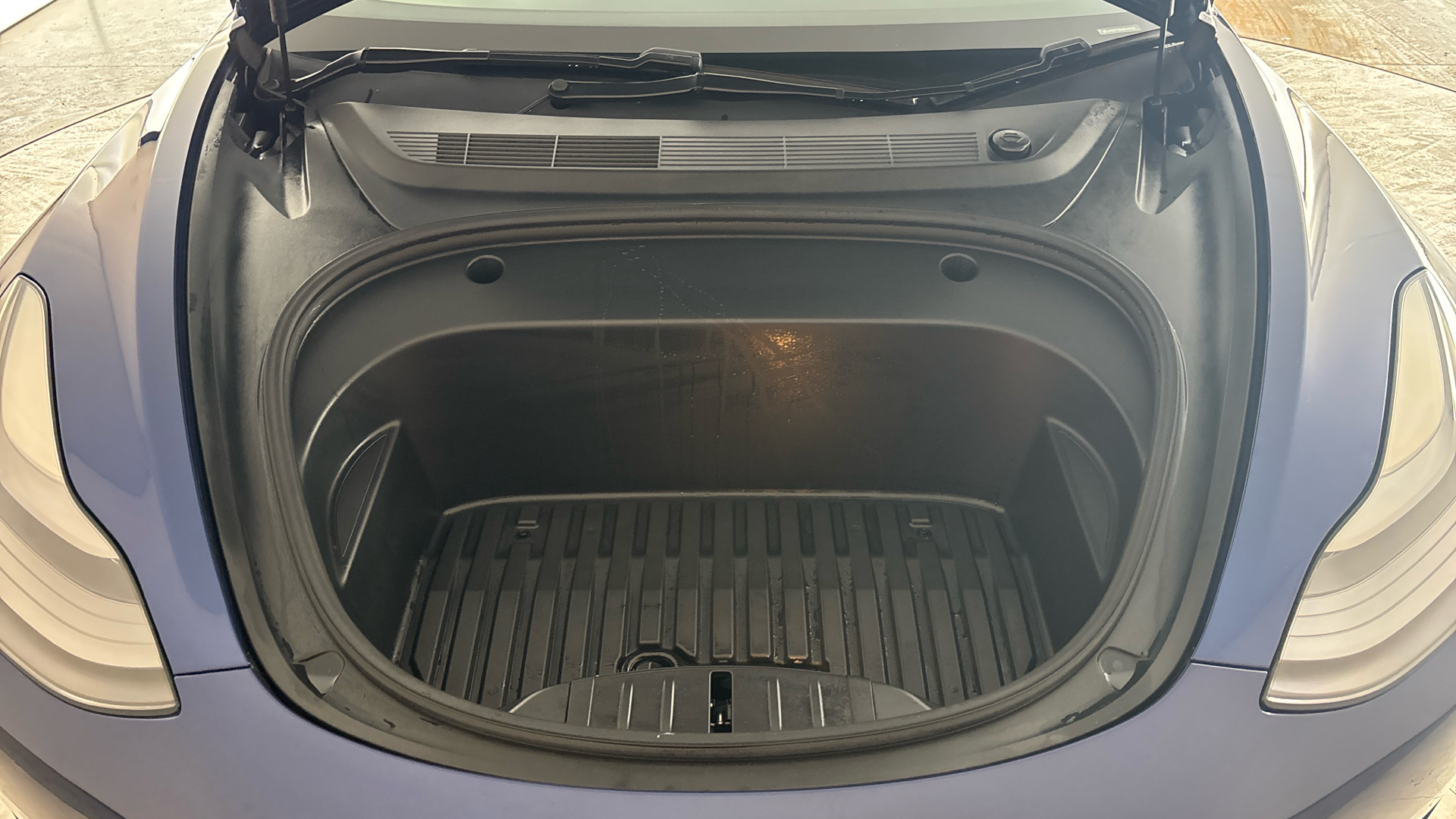 4020693 Long Range AWD 4dr Auto