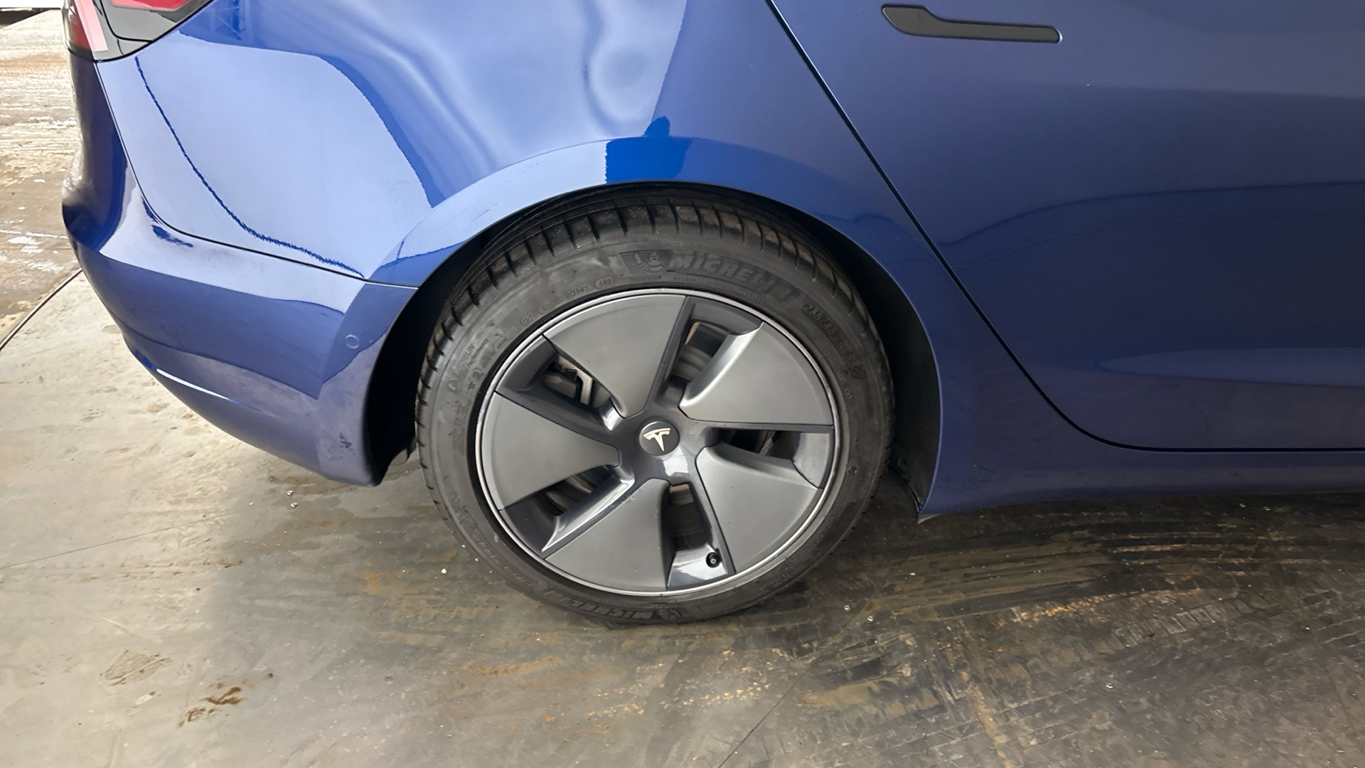 4020693 Long Range AWD 4dr Auto