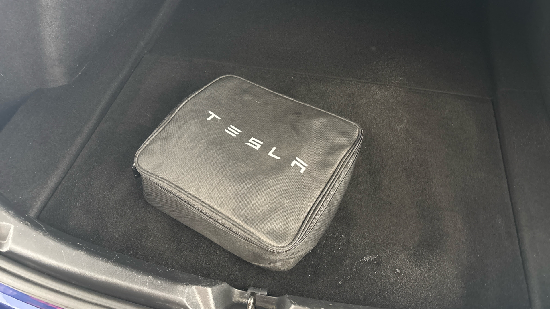 4020693 Long Range AWD 4dr Auto