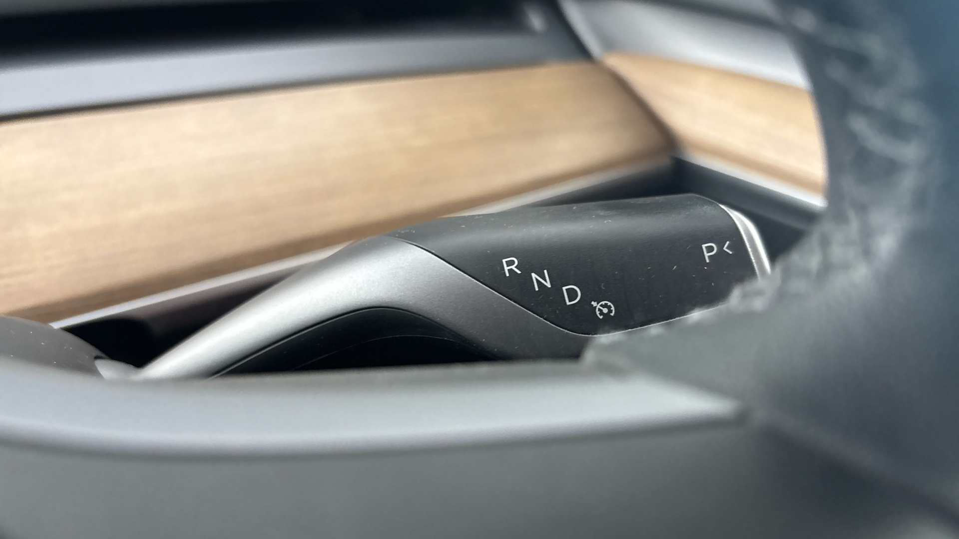 4020693 Long Range AWD 4dr Auto