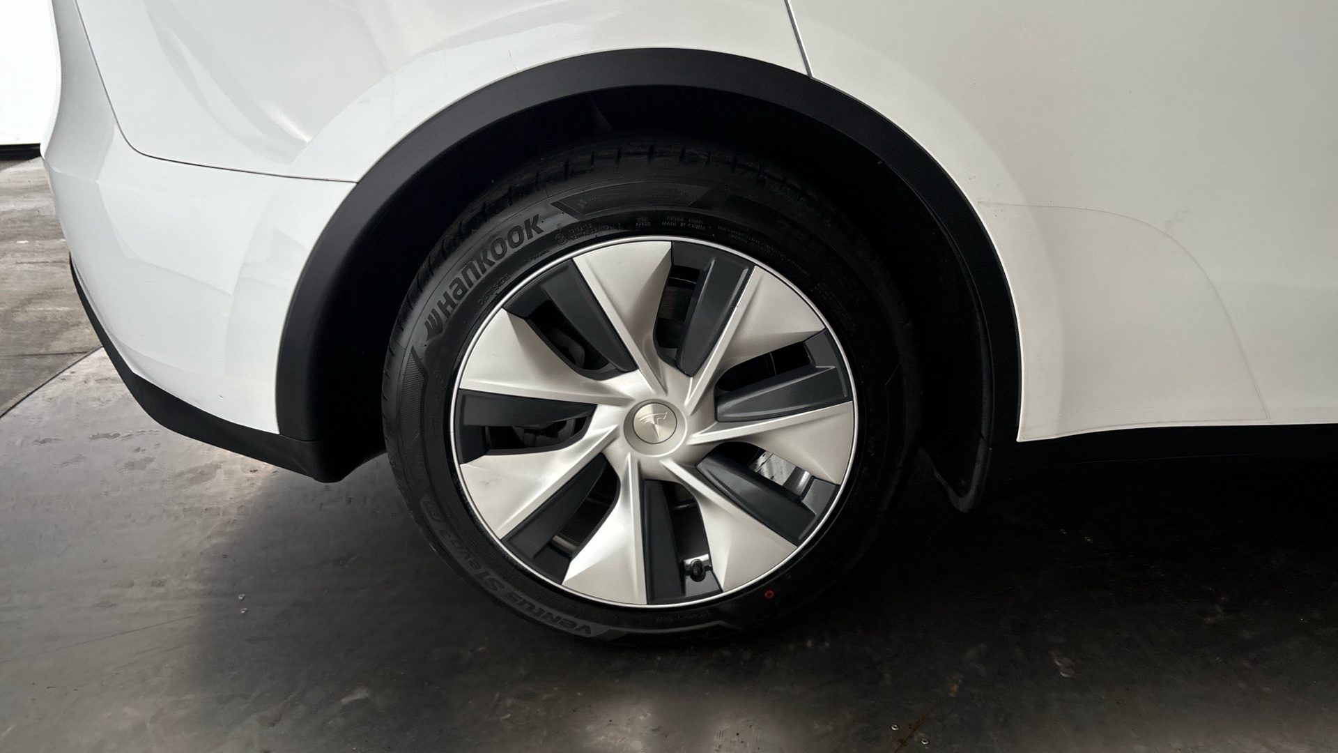Tesla Model Y RWD 5dr Auto