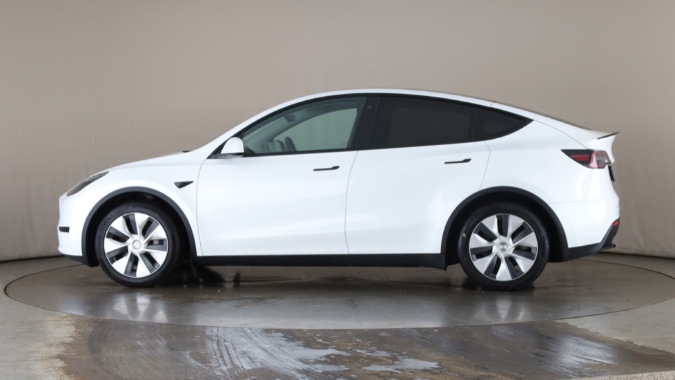 TESLA MODEL Y Image 2