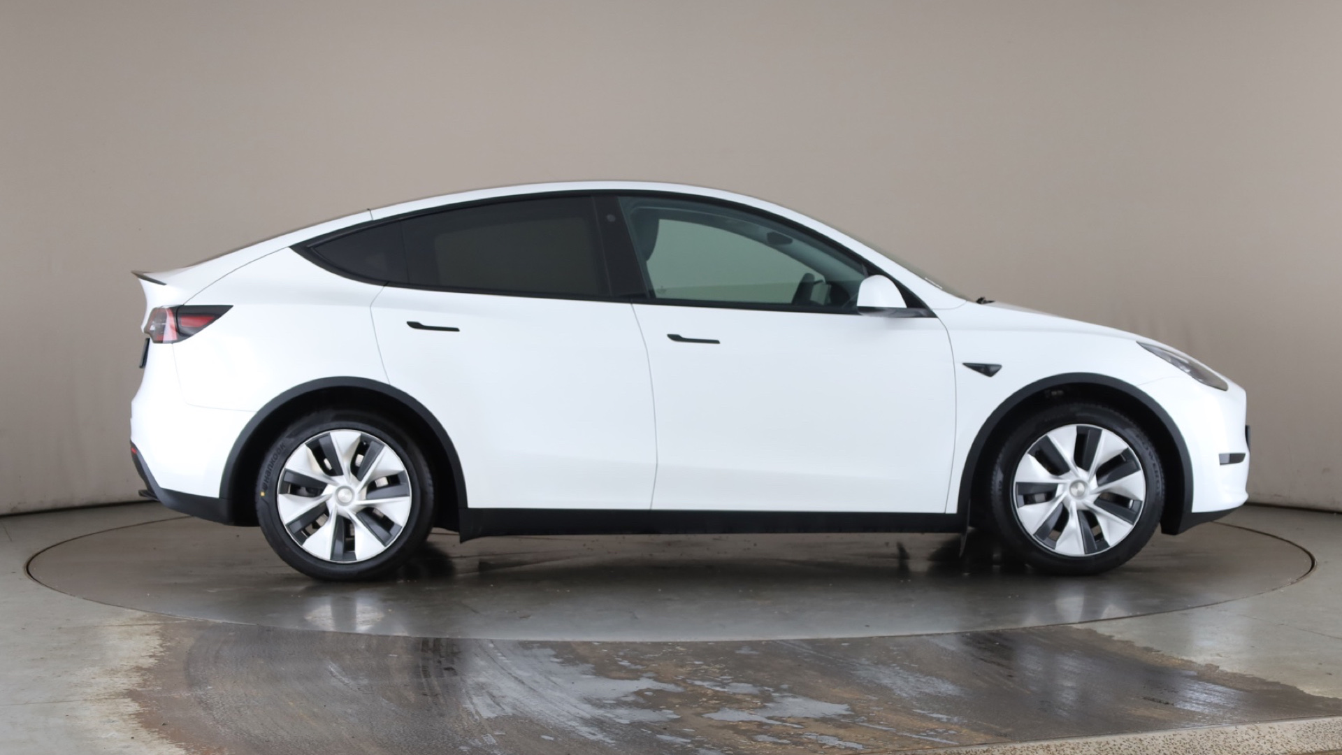 TESLA MODEL Y MODEL Y HATCHBACK RWD 5dr Auto