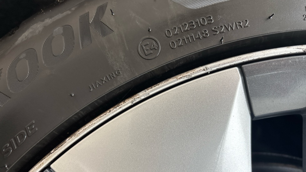 TESLA MODEL Y Scuff