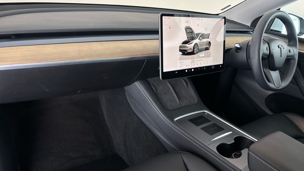 TESLA MODEL Y Image 10