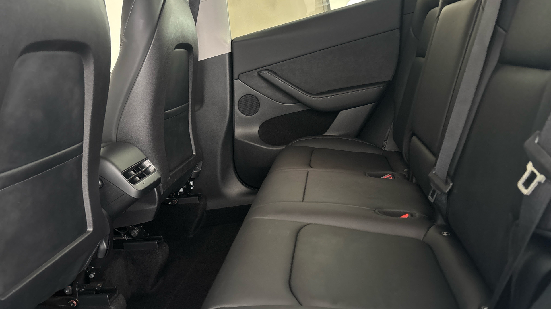 TESLA MODEL Y MODEL Y HATCHBACK RWD 5dr Auto