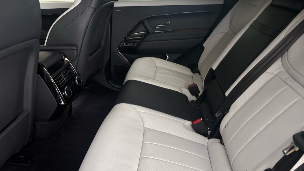 LAND ROVER RANGE ROVER SPORT Image 14