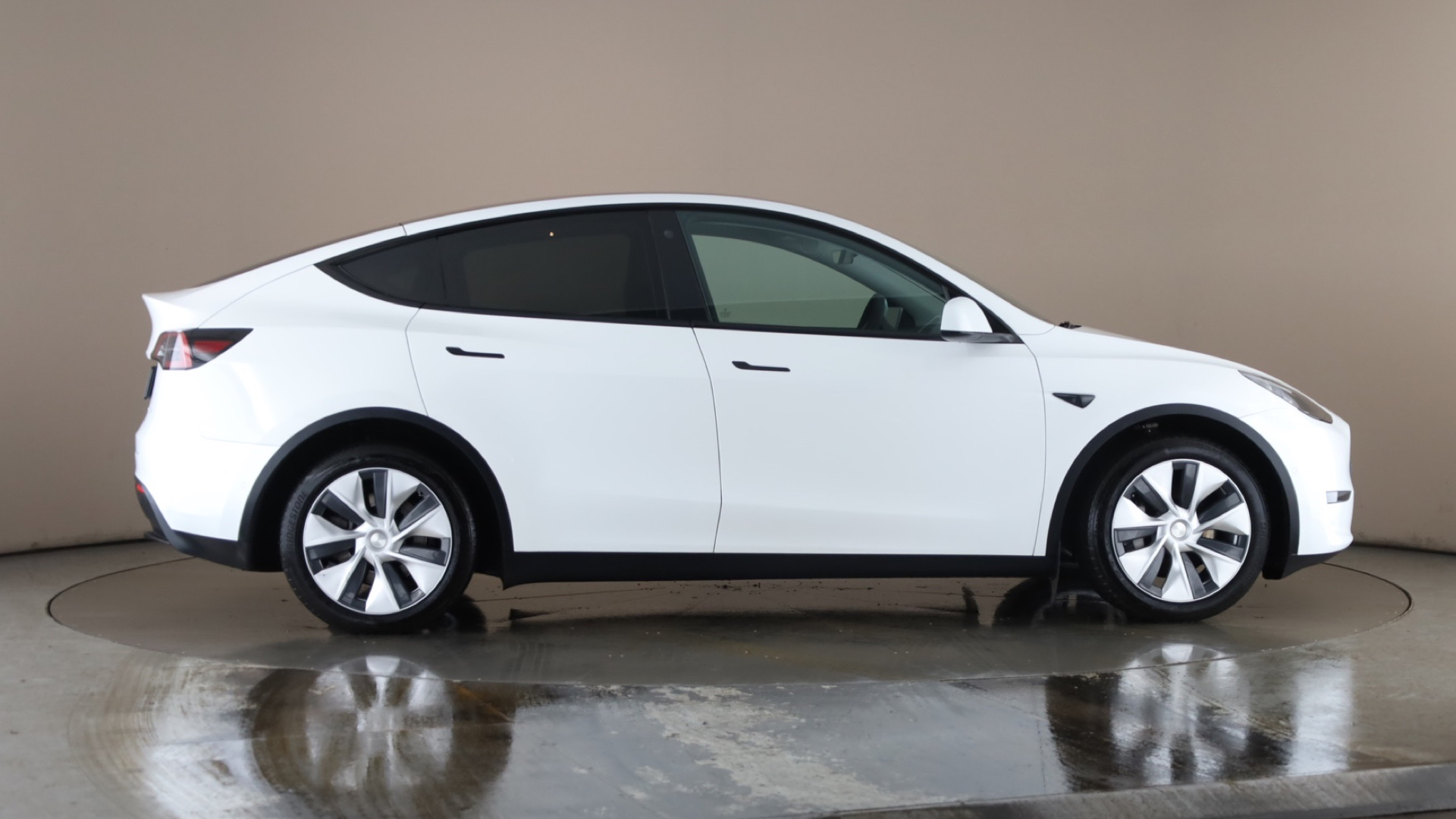 4020704 Long Range AWD 5dr Auto