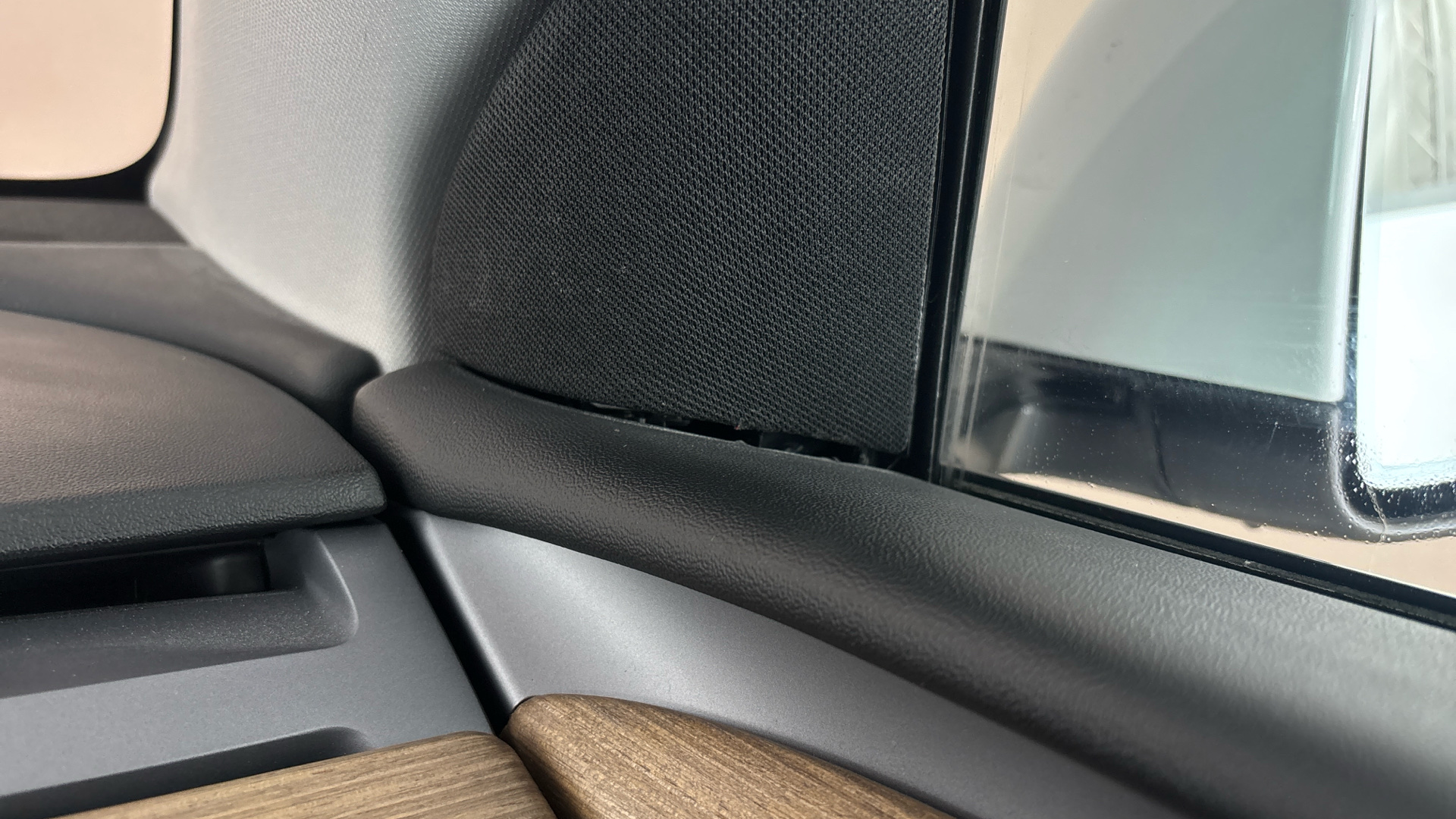 4020704 Long Range AWD 5dr Auto