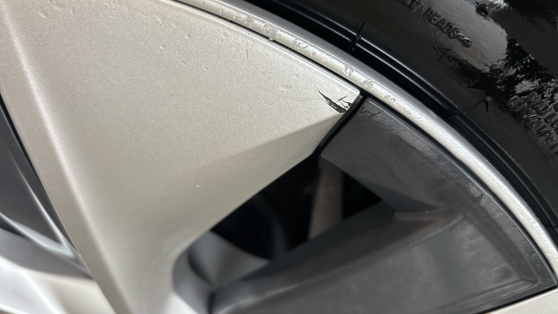 4020704 Long Range AWD 5dr Auto