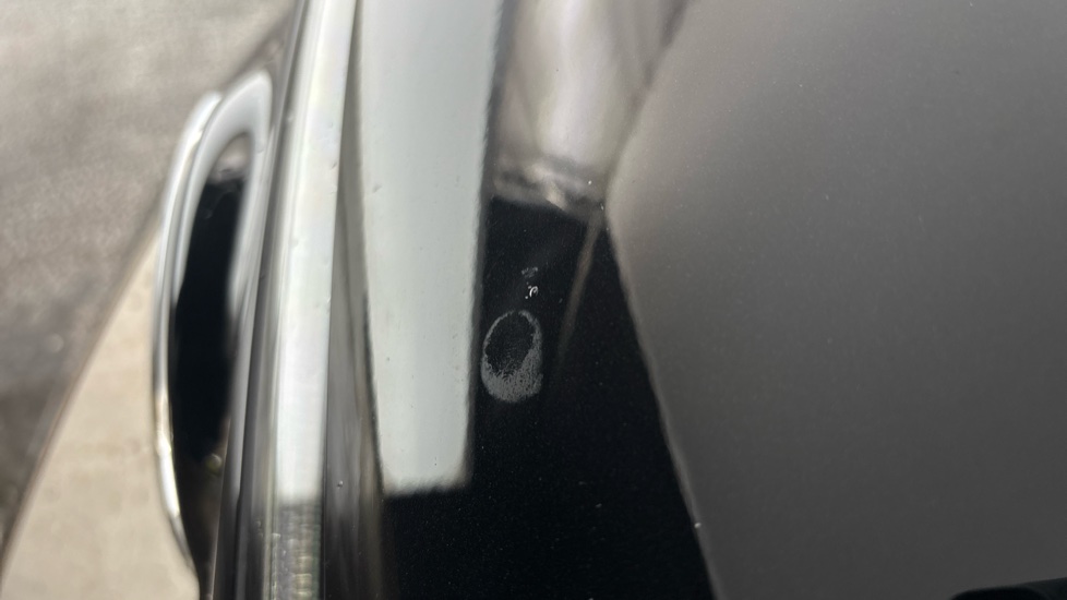 MERCEDES EQC Multiple chips